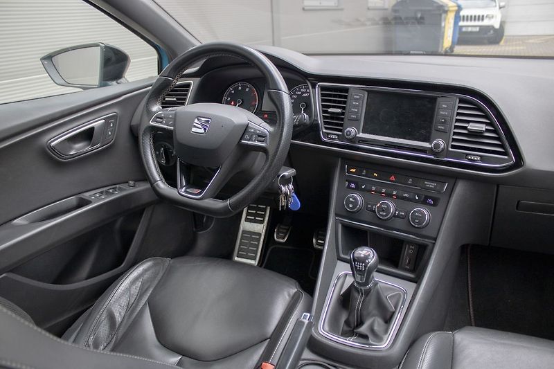 Seat Leon - fotka 35 z 39