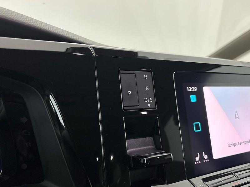 Volkswagen Multivan Life DSG eHybrid - fotka 20 z 30
