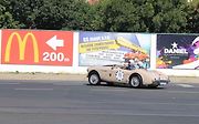 Austin-Healey 100/4 BN1 právě míří na Autodrom Most.