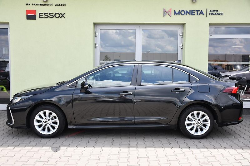 Toyota Corolla 1.5VVT-i 1M 2xKOLA  - fotka 11 z 36
