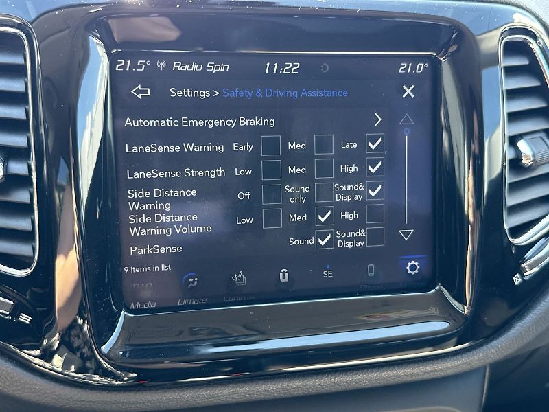 Jeep Compass (2018) 1.4 MultiAir 4x4 Automat - fotka 22 z 31