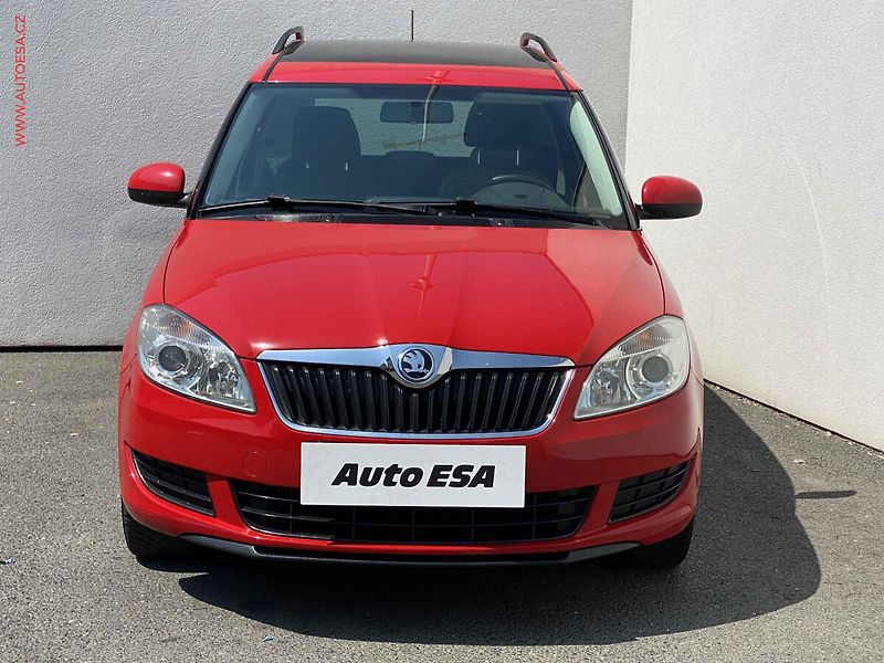 Škoda Roomster (2014) 1.2 TSi, Ambition, panor - fotka 2 z 17