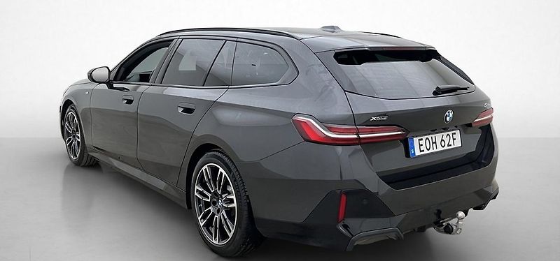 BMW Řada 5 520d AWD Touring MSport Tažné - fotka 5 z 35