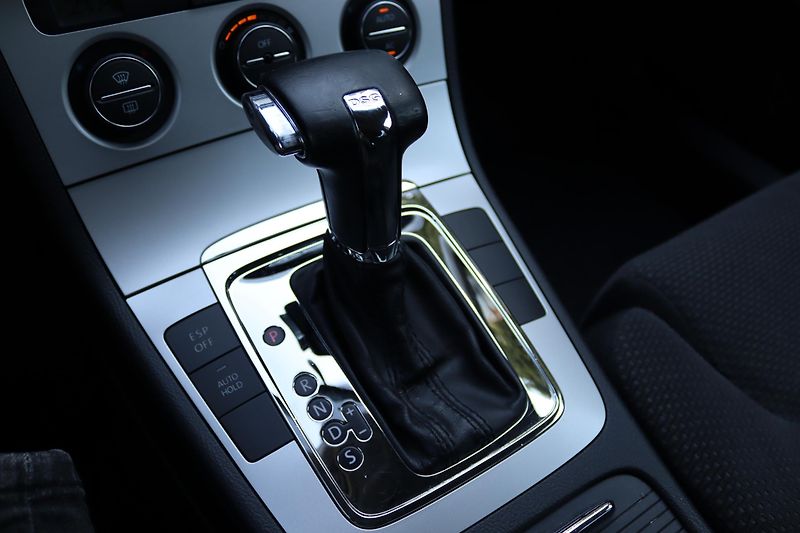 Volkswagen Passat VARIANT 2.0TDI DSG 103kW - fotka 34 z 50
