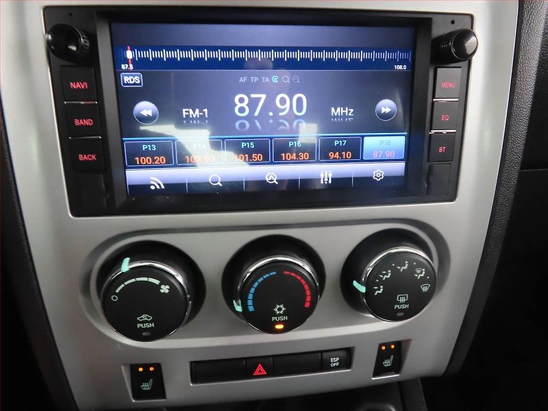 Dodge Challenger (2009) 3.5 V6, Automat, Kůže - fotka 12 z 15