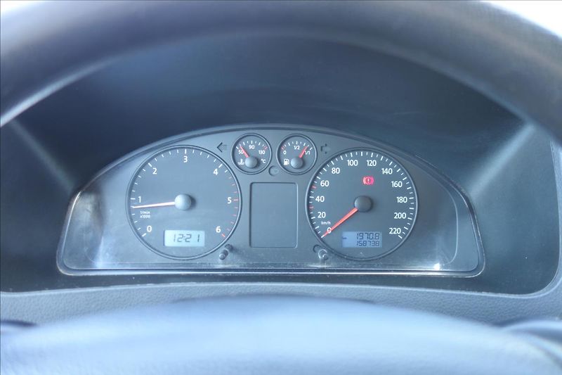 Volkswagen Transporter 2,5 TDi 96KW,ČR,8 MÍST,LONG. - fotka 23 z 30