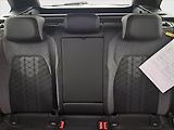 Volkswagen Golf (2024) R-Line 2.0 TDI - náhled 10