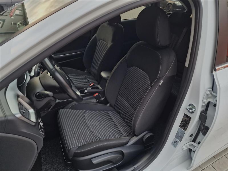 Kia Ceed 1.5 T-GDI 118kW TOP SW,1.Maj. - fotka 36 z 50
