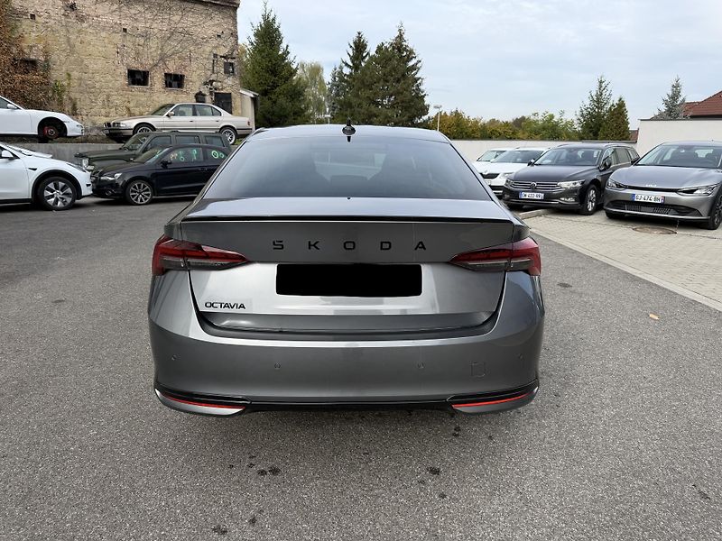 Škoda Octavia 1.5 TSI mHEV 110 kW SPORTLINE - fotka 5 z 22