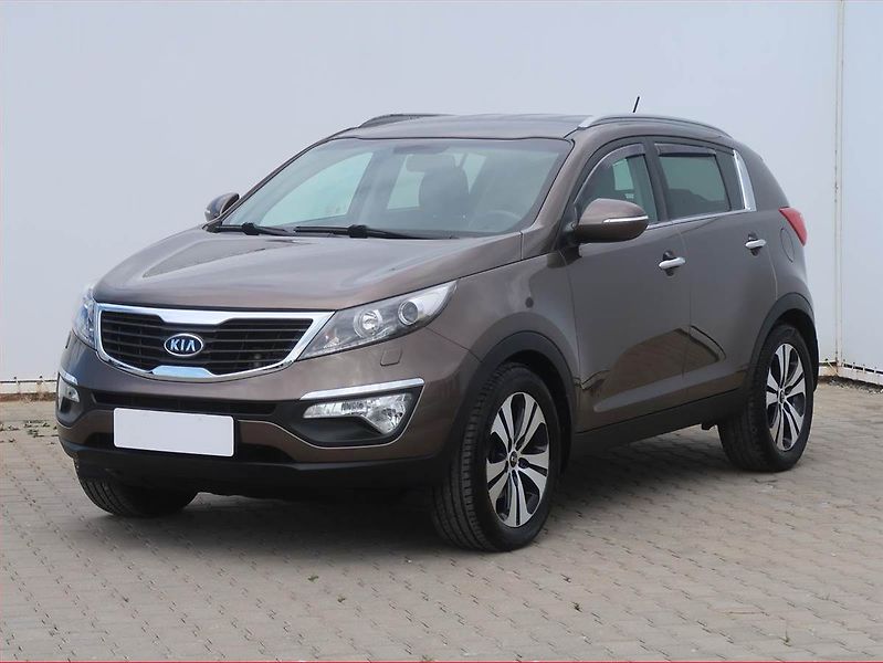Kia Sportage (2012) Gold 1.7 CRDi, Serv.kniha - fotka 2 z 17