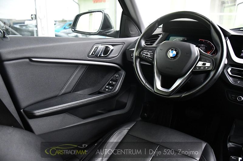 BMW Řada 2 218d ČR 1.MAJ TAŽNÉ - fotka 22 z 55