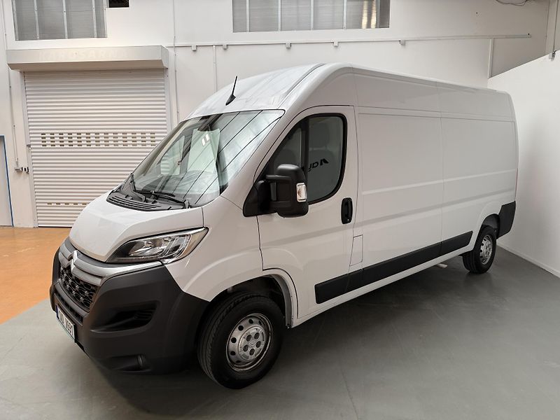 Citroën ë-Jumper 35 L3H2 2.2 BlueHDi 140 S&S - fotka 2 z 11