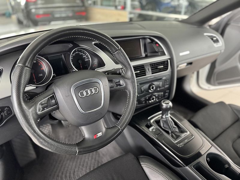 Audi A5 1,8TFSI S-LINE*Xenon*20