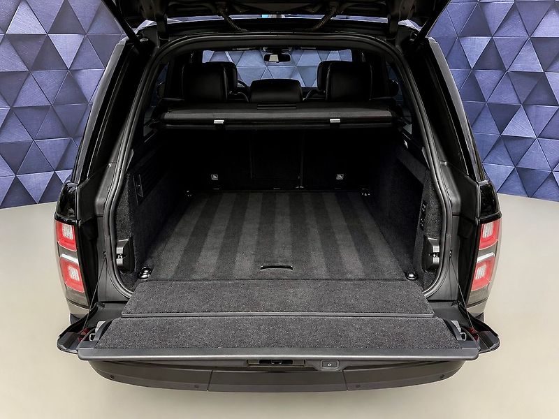 Land Rover Range Rover 4.4 SDV8 VOGUE, PANORAMA, VZDU - fotka 31 z 32