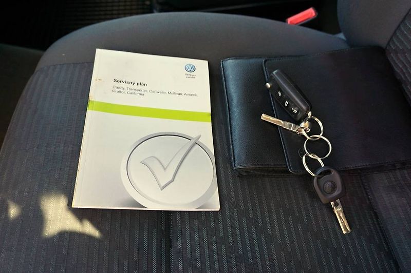 Volkswagen Multivan (2012) 2,0 BI-TDI 132 kW - fotka 33 z 42