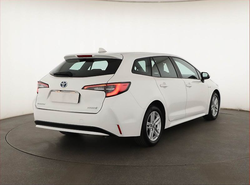 Toyota Corolla (2021) Active 1.8 Hybrid, Automat, ČR - fotka 5 z 19