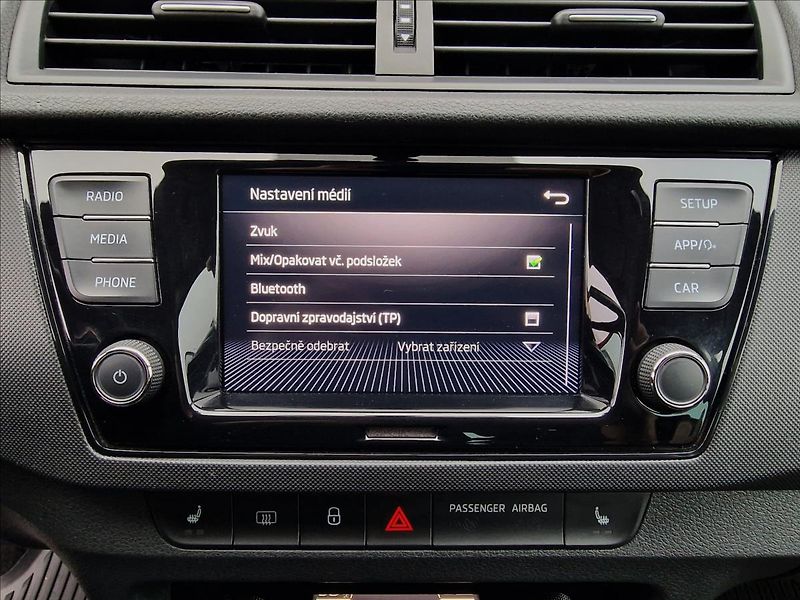 Škoda Fabia 1.0 TSI TOUR,ČR,1.Majitel - fotka 26 z 48