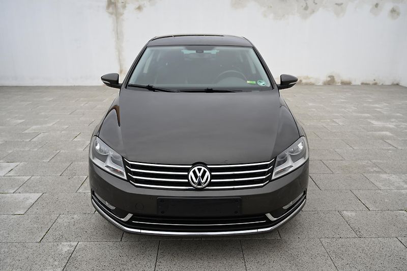 Volkswagen Passat 2.0TSI 155KW DSG Highline 7/14 - fotka 2 z 33