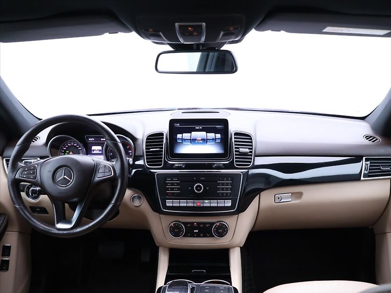 Mercedes-Benz GLE 3,0 350d 190kW 4M AMG CZ DPH - fotka 29 z 36
