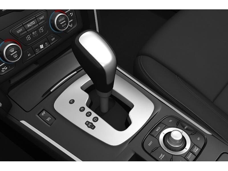 Renault Latitude je vlastně Samsung SM5, jen s jiným logem a drobnými změnami.