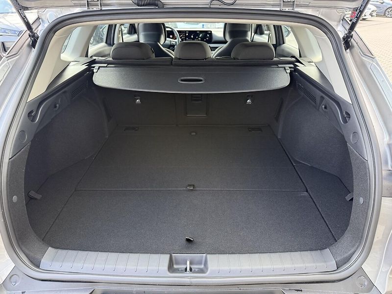 Kia K4 Sportswagon (2026) 1,6 T-GDi 7DCT 110 kW SPIN - fotka 6 z 6