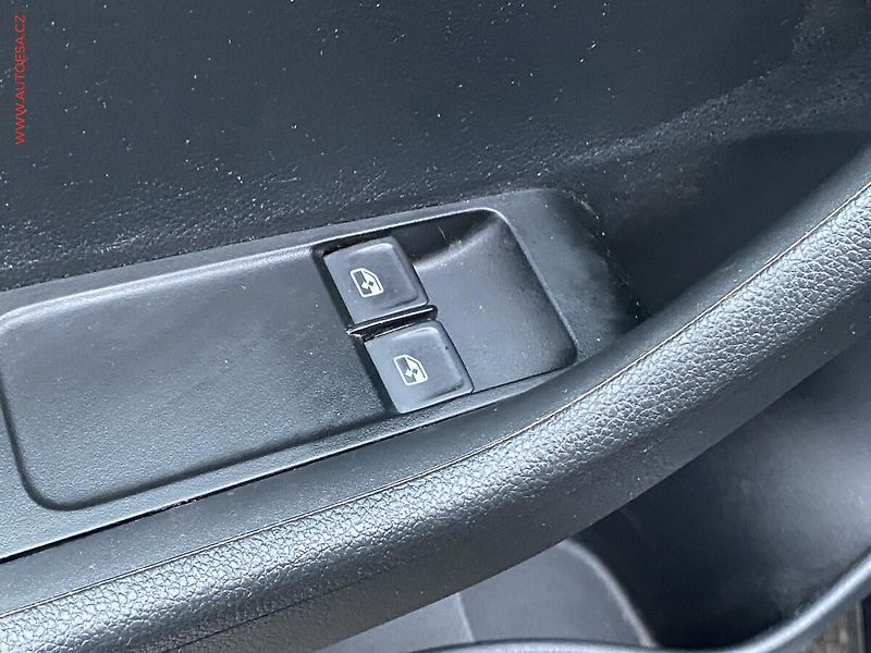 Škoda Fabia (2019) 1.0 TSi, Ambition, park. - fotka 11 z 17