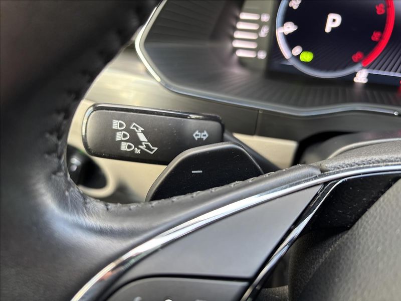 Škoda Superb 2,0 TDI 110kW Style AUT - fotka 23 z 40