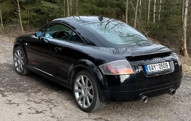 Audi TT (2002) - fotka 5 z 11