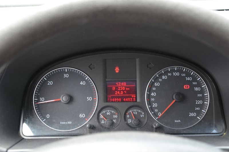 Volkswagen Caddy (2010) 1.9TDi 55kw furgon - fotka 8 z 9