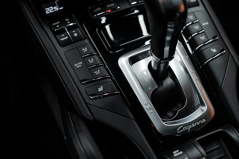 Porsche Cayenne Diesel Platinum - fotka 10 z 20