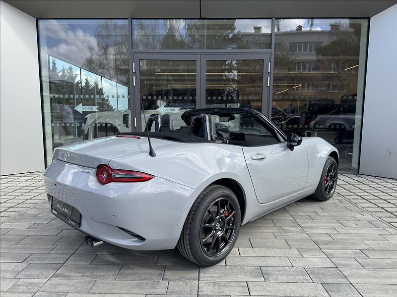 Mazda MX-5 (2026) 1,5 132ps 6MT RWD Homura - fotka 2 z 12