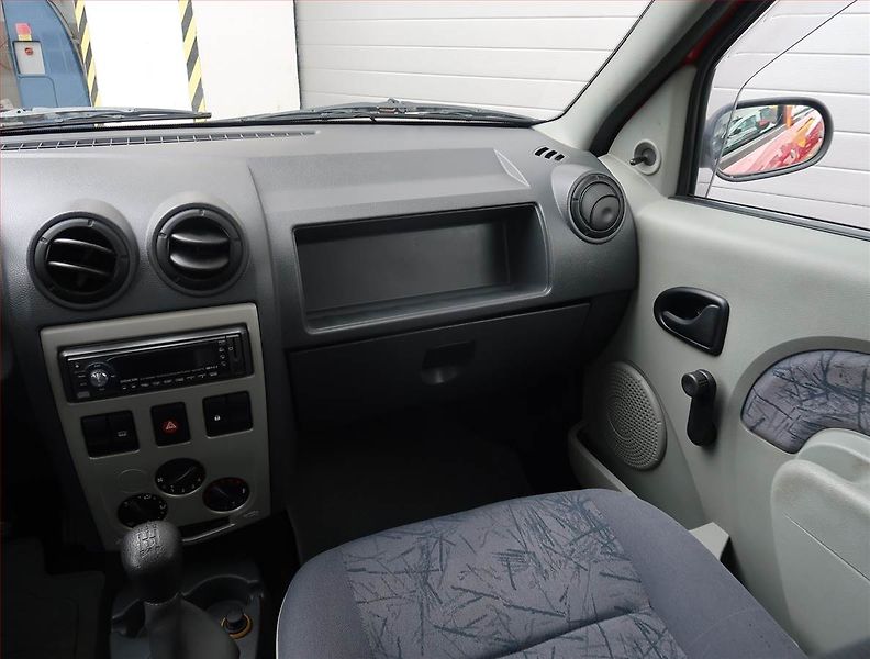 Dacia Logan (2005) 1.4, po STK, Tažné, v provozu - fotka 8 z 13