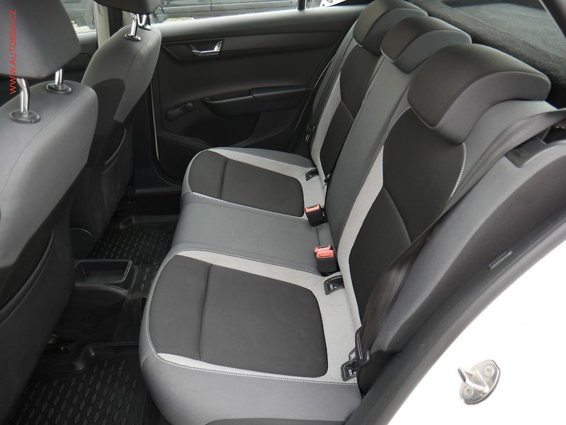Škoda Fabia (2015) 1.2 TSi, Ambition - fotka 10 z 14