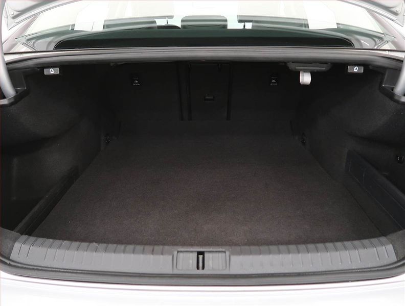 Volkswagen Passat (2016) Business 2.0 TDI, Automat - fotka 14 z 23