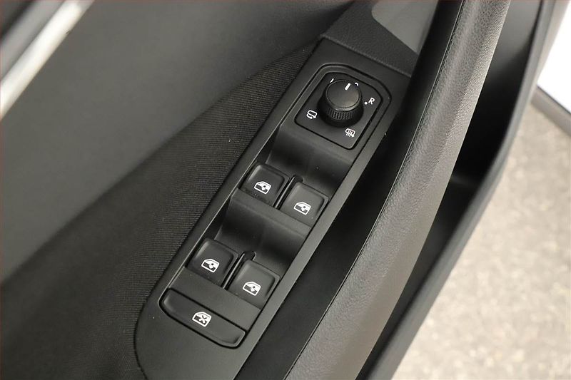 Škoda Scala (2022) Monte Carlo 1.0 TSI - fotka 12 z 16