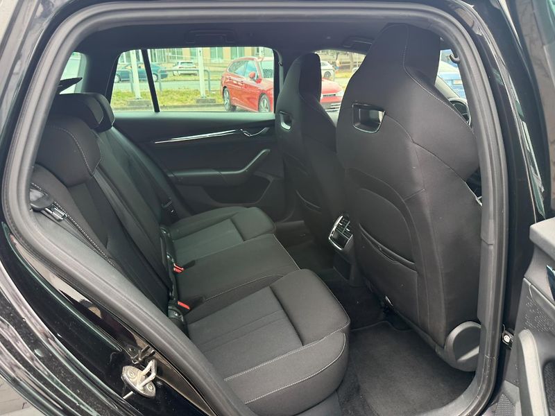 Škoda Octavia Sportline 2.0 TDI 110kw DSG Co - fotka 24 z 28