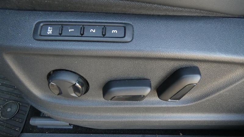 Škoda Kodiaq 2,0 TDI DSG 4x4 Sportline - fotka 23 z 25