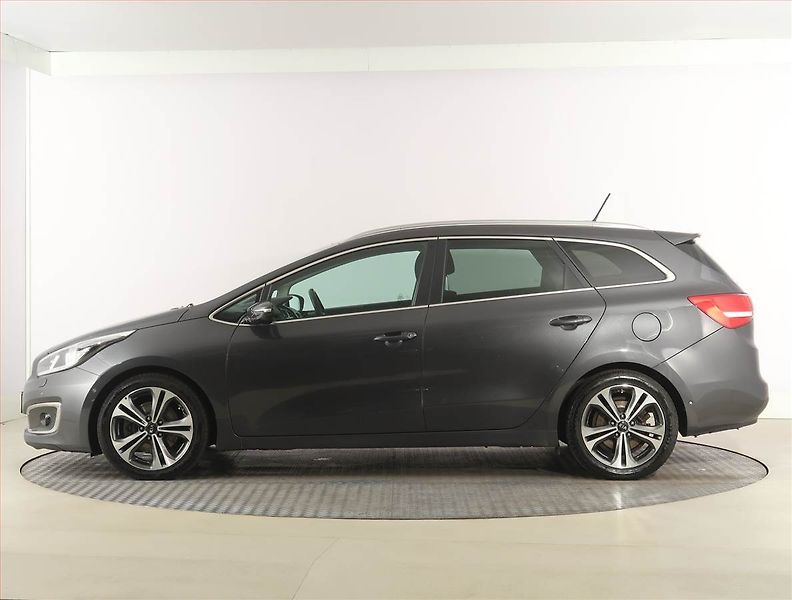 Kia Ceed (2015) 1.6 CRDi, Navi, Xenony - fotka 3 z 23