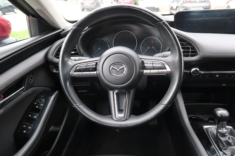 Mazda 3 SDN 2,0G 122k Plus - fotka 11 z 17
