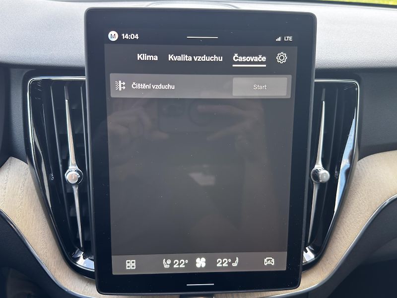 Volvo XC60 B5 AWD PLUS/360/1 maj/ + kola - fotka 41 z 49
