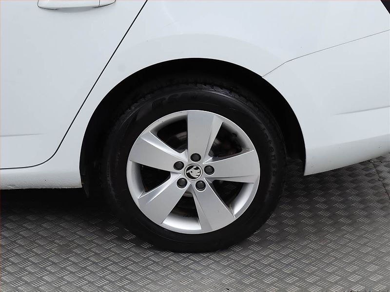 Škoda Fabia (2018) Ambition 1.0 TSI - fotka 12 z 13