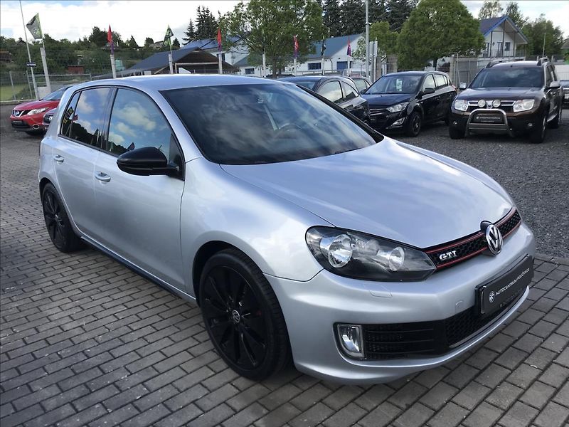 Volkswagen Golf 1,2 GTI - fotka 2 z 16