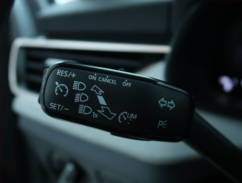 Škoda Kamiq (2025) Top Selection 1.0 TSI - fotka 17 z 19