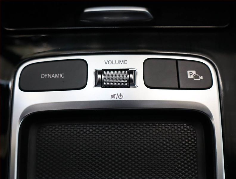Mercedes-Benz CLA (2023) AMG Paket 200 d - fotka 24 z 27