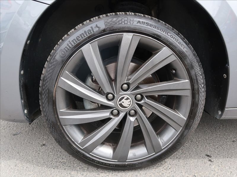 Škoda Octavia 2,0 TDi,Style,1majČR,serv.kn. - fotka 26 z 29