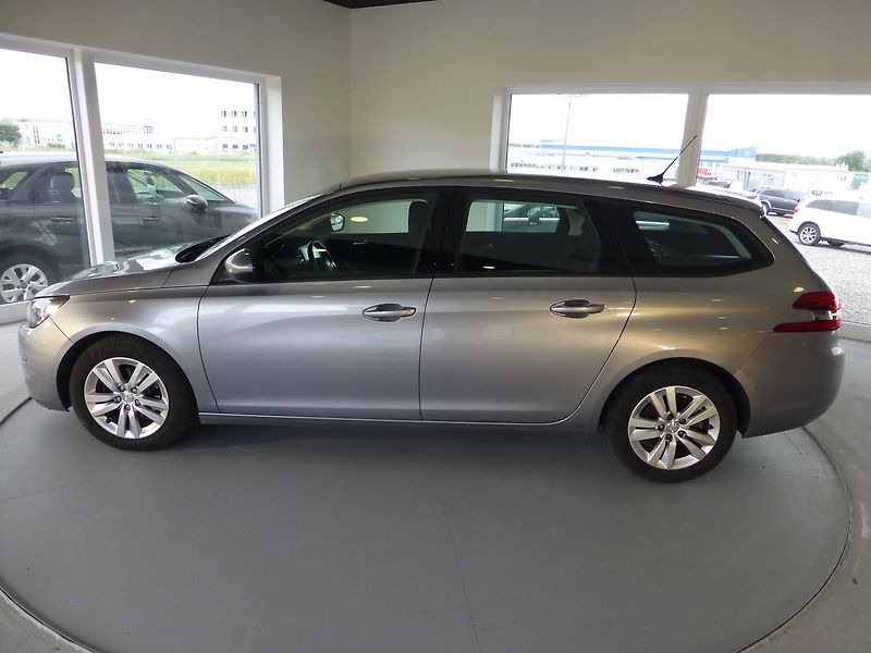 Peugeot 308 (2016) 1,6HDI*NAVIGACE.*PARKS**NEW - fotka 8 z 26