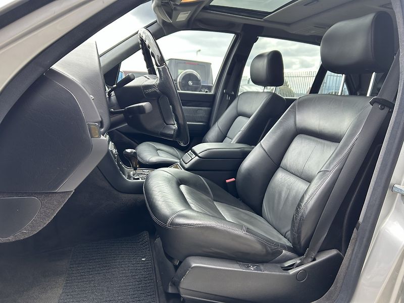 Mercedes-Benz Třídy S S 600 L V12 - fotka 16 z 33