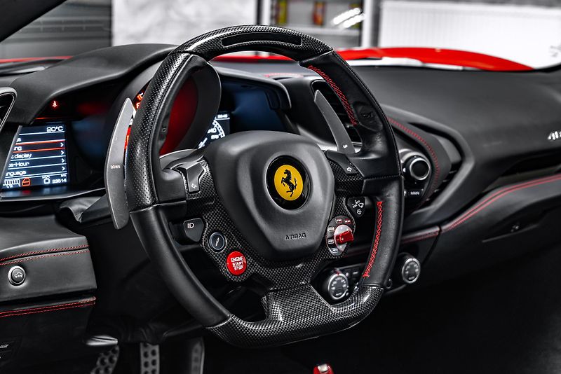 Ferrari 488 GTB NOVITEC/CARBON/LIFT/ZÁRUKA - fotka 15 z 20