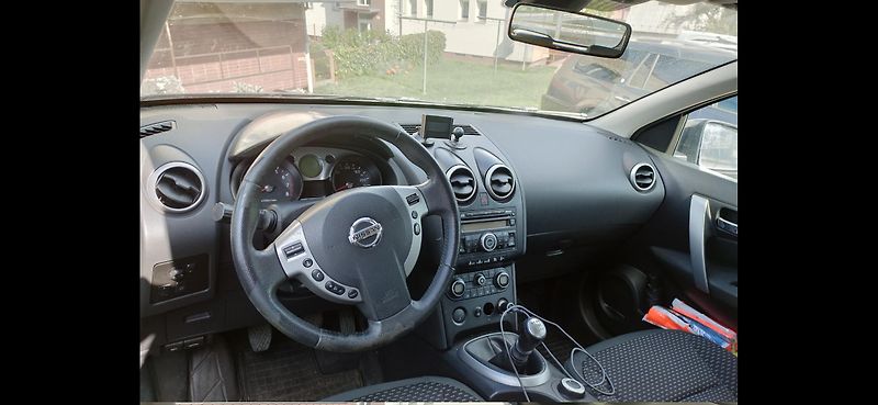 Nissan Qashqai (2007) 2.0 4WD - fotka 6 z 28