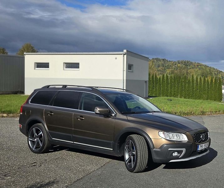 Volvo XC70 (2015)  158 kw D5 - fotka 1 z 21